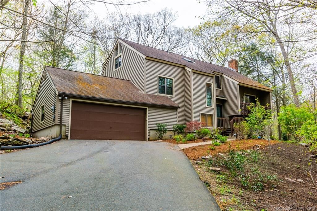 Property Photo:  1000 West Lake Avenue  CT 06437 