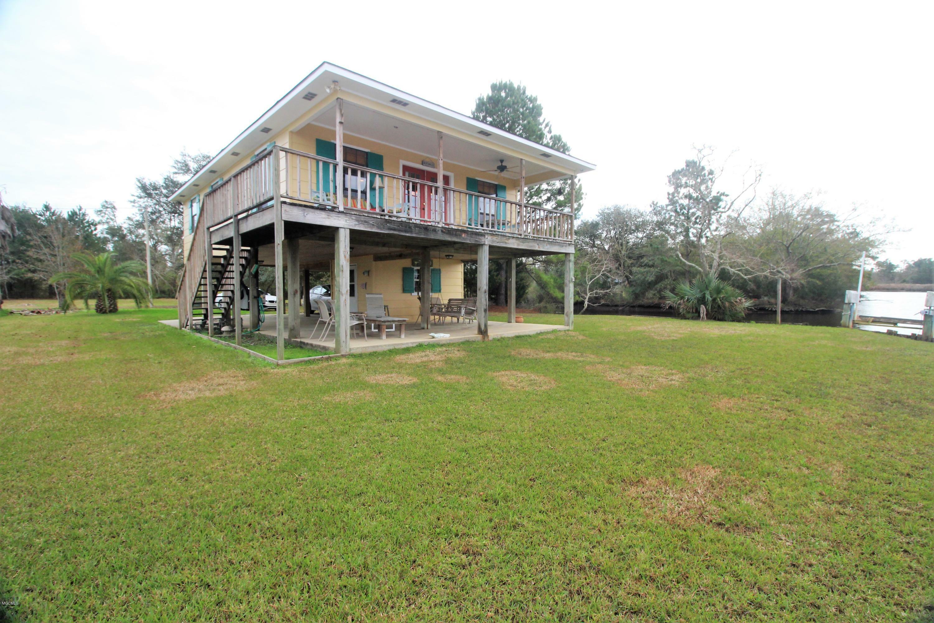 2127 Bonney Drive  Bay Saint Louis MS 39520 photo