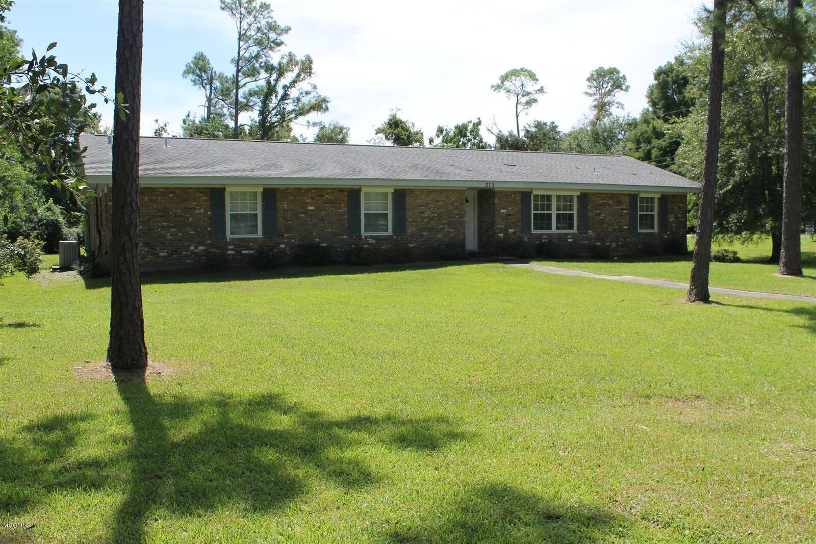 Property Photo: 213 47th Street MS 39507