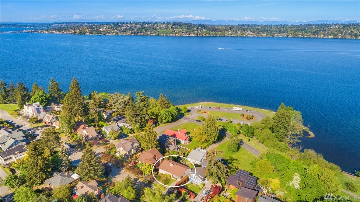Property Photo: 4214 51st Ave S WA 98118