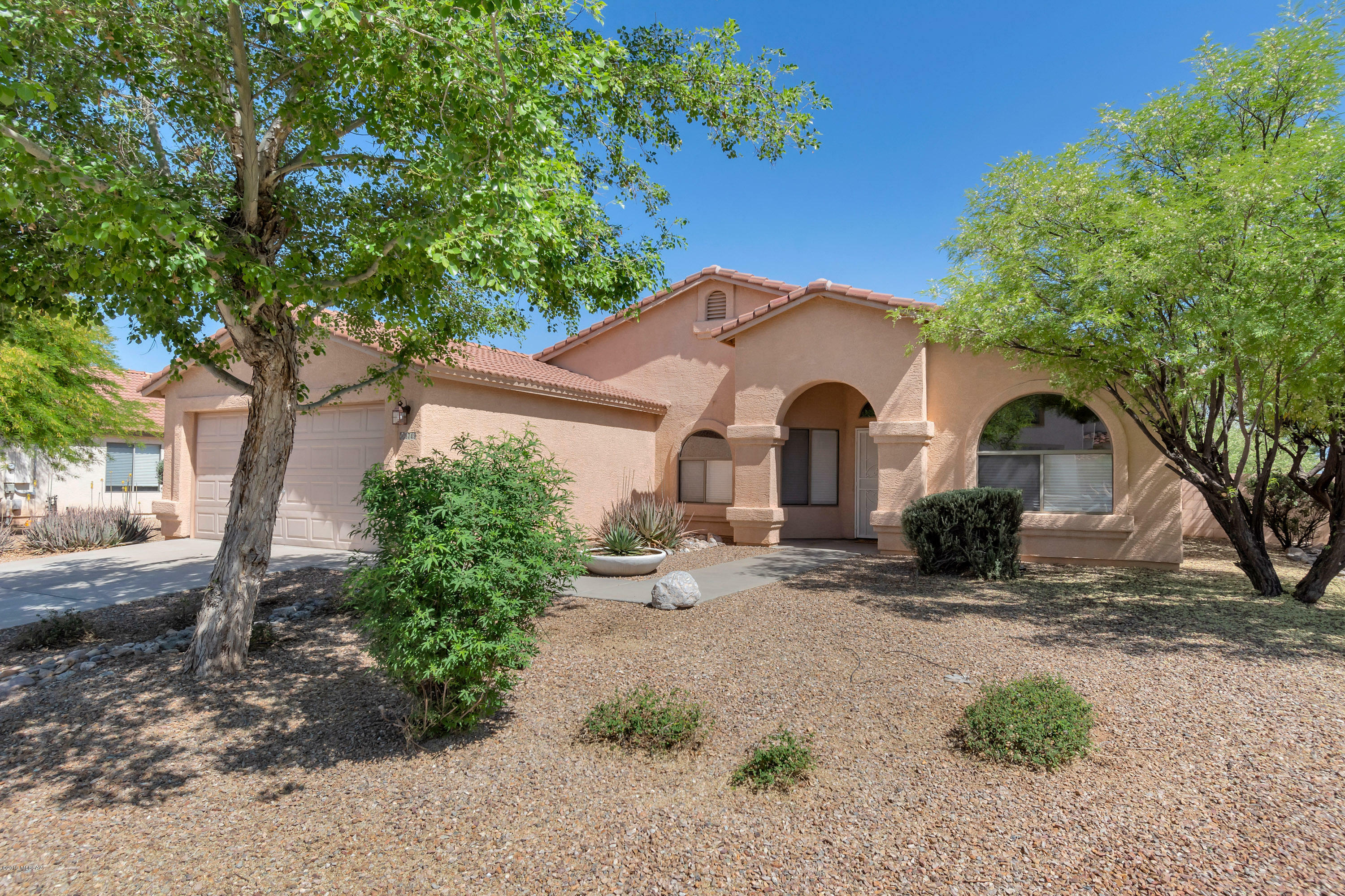 Property Photo:  8749 E Giachery Place  AZ 85747 