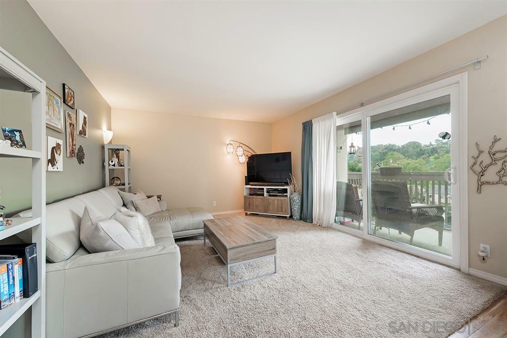 Property Photo:  8561 Villa La Jolla Dr C  CA 92037 