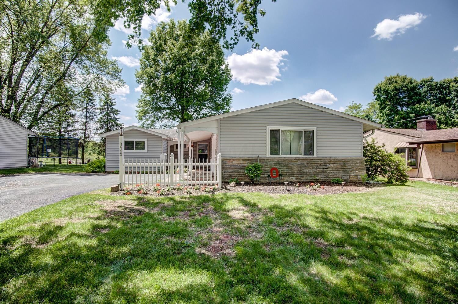 Property Photo: 325 Rocky Fork S Drive OH 43230