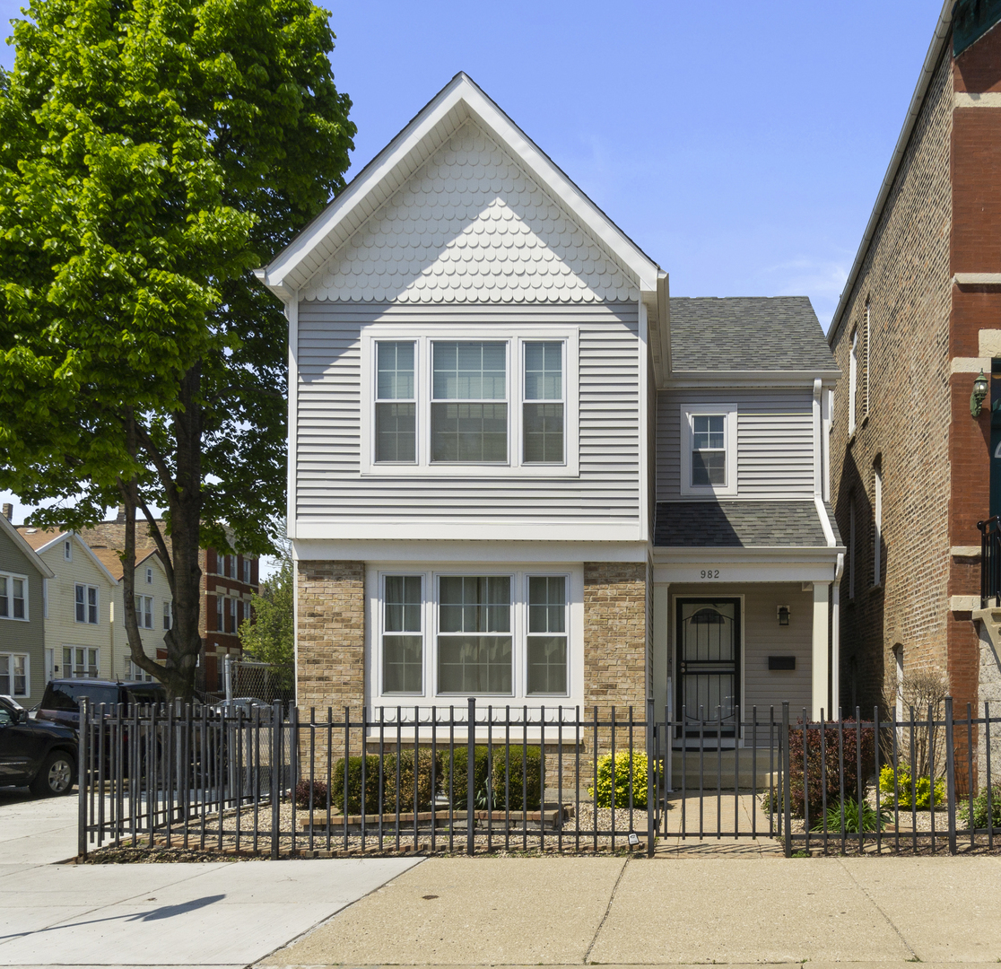 982 West 19th Street  Chicago IL 60608 photo