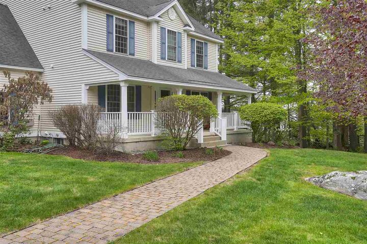 Property Photo:  7 Trellis Way  NH 03110 