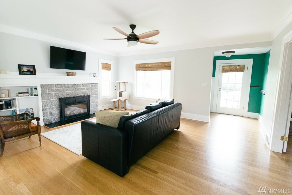 Property Photo: 1608 N Cedar St WA 98406