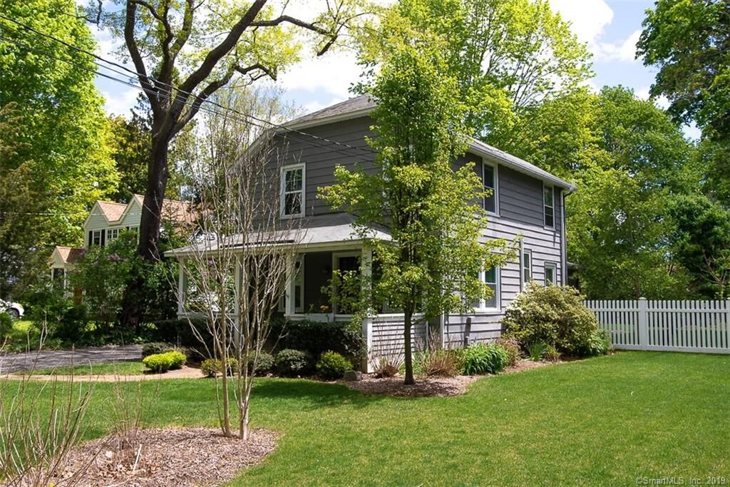 Property Photo:  62 Railroad Avenue  CT 06443 