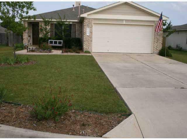 Property Photo:  104 Bennett Cove  TX 78634 