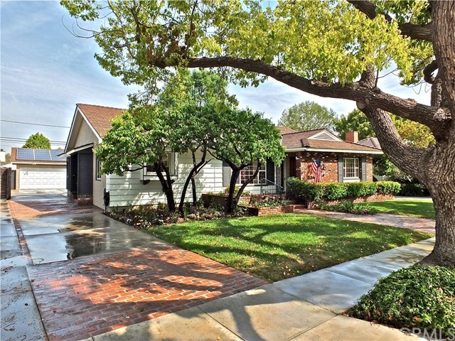 Property Photo: 5341 E Las Lomas Street CA 90815
