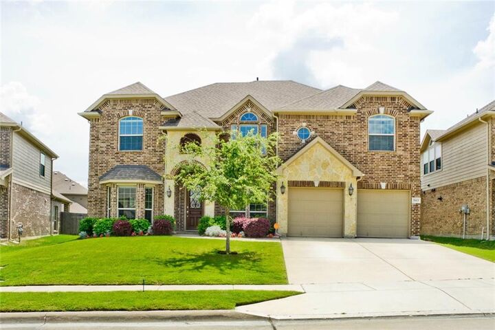 5613 Sleepy Creek Lane  Fort Worth TX 76179 photo