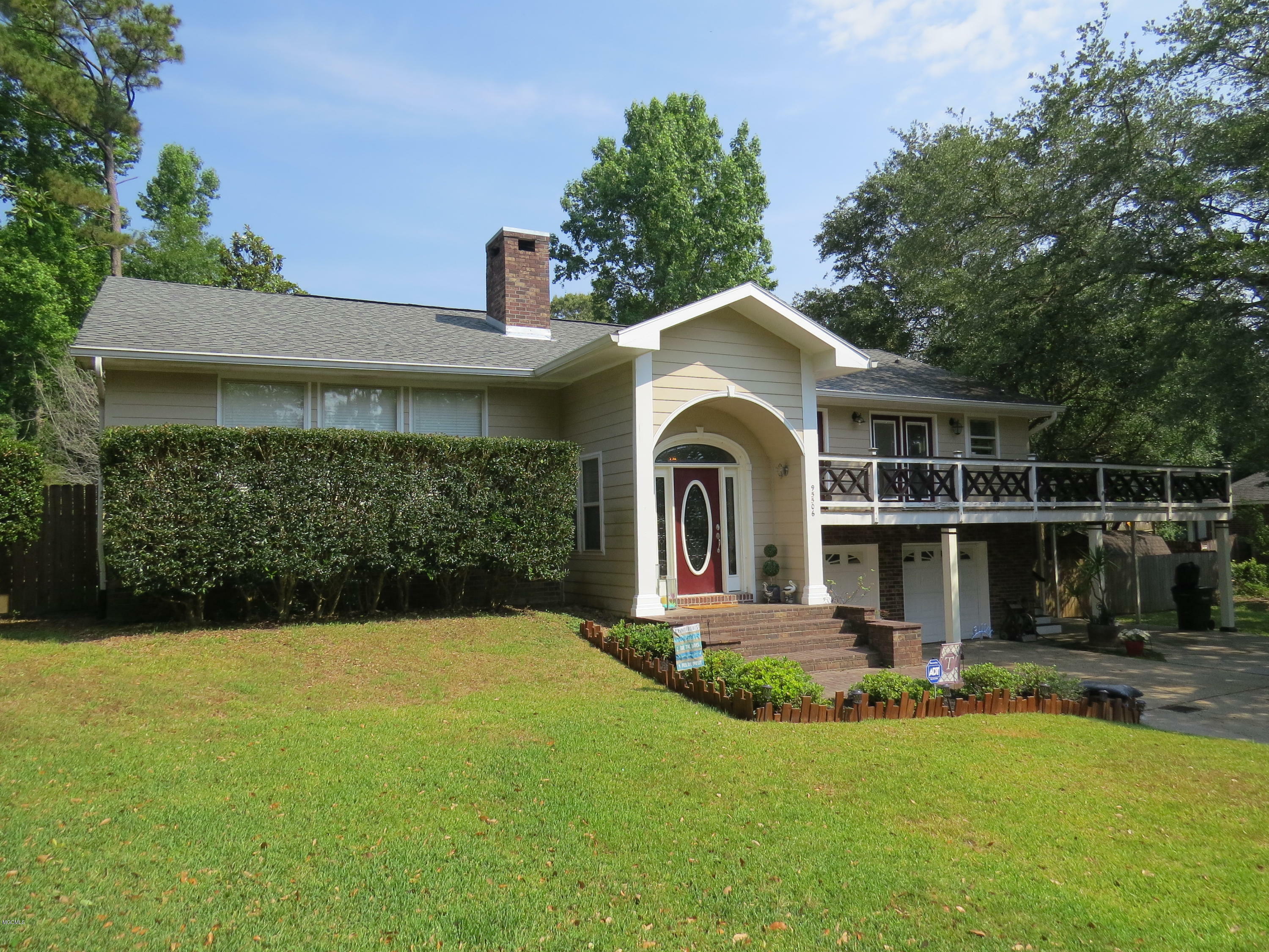 Property Photo:  95506 W Diamondhead Drive  MS 39525 