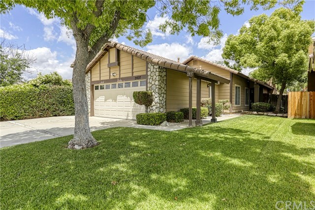 Property Photo:  24132 Stonebridge Court  CA 92551 