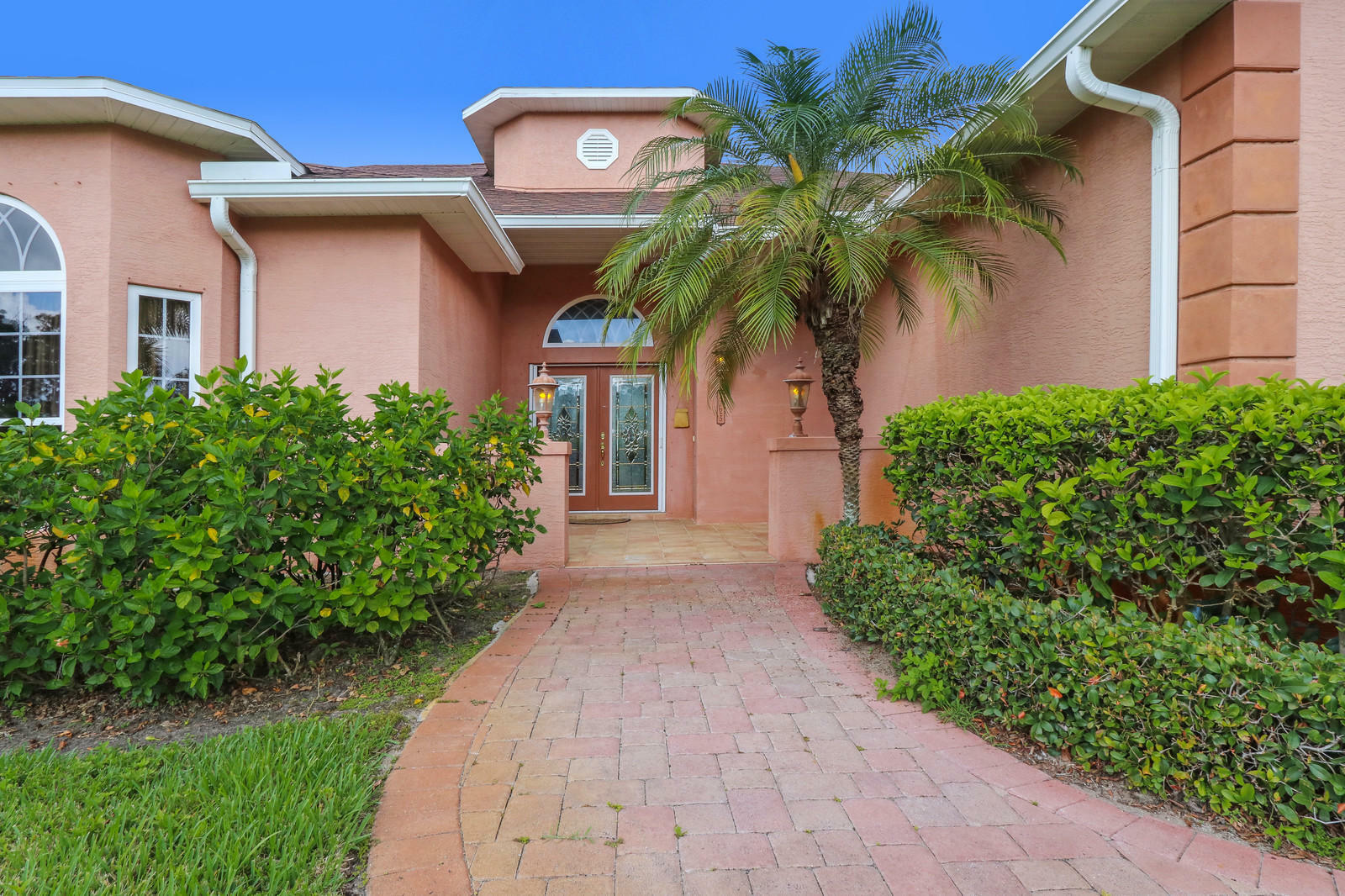 Property Photo:  5125 Southwind Trail  FL 34951 