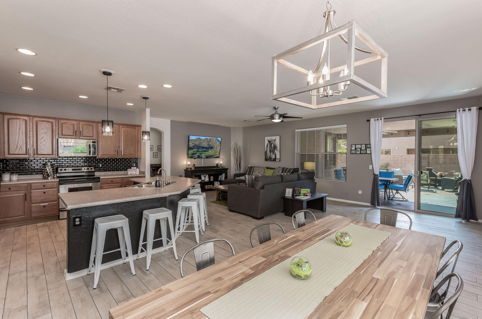 Property Photo:  3013 W Trapanotto Road  AZ 85086 