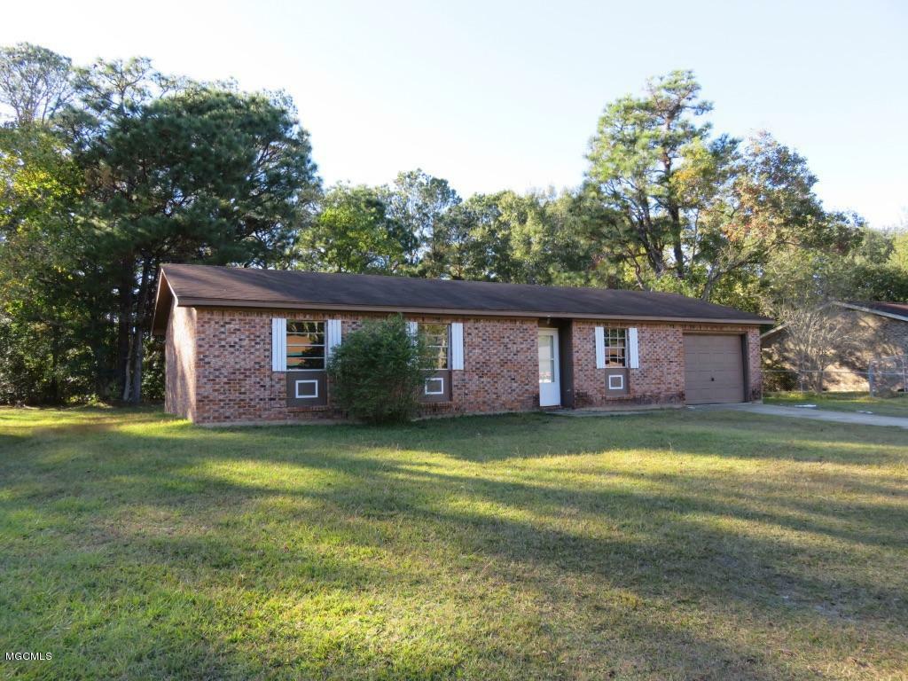 Property Photo:  2501 Academy Drive  MS 39553 