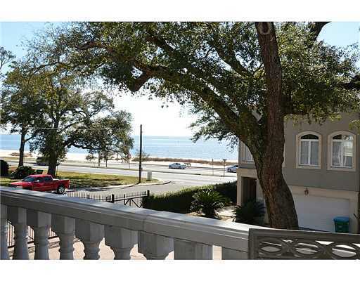 1478 Beach Boulevard  Biloxi MS 39530 photo