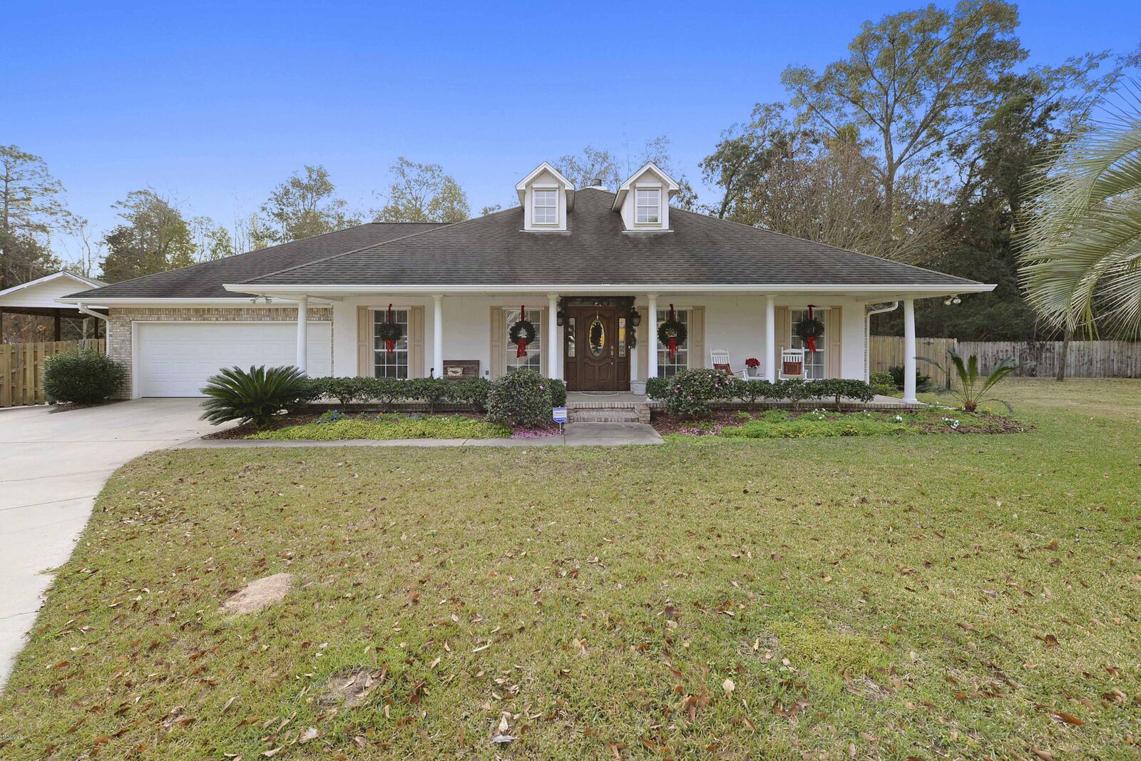 Property Photo:  9 Southern Oaks Road  MS 39560 