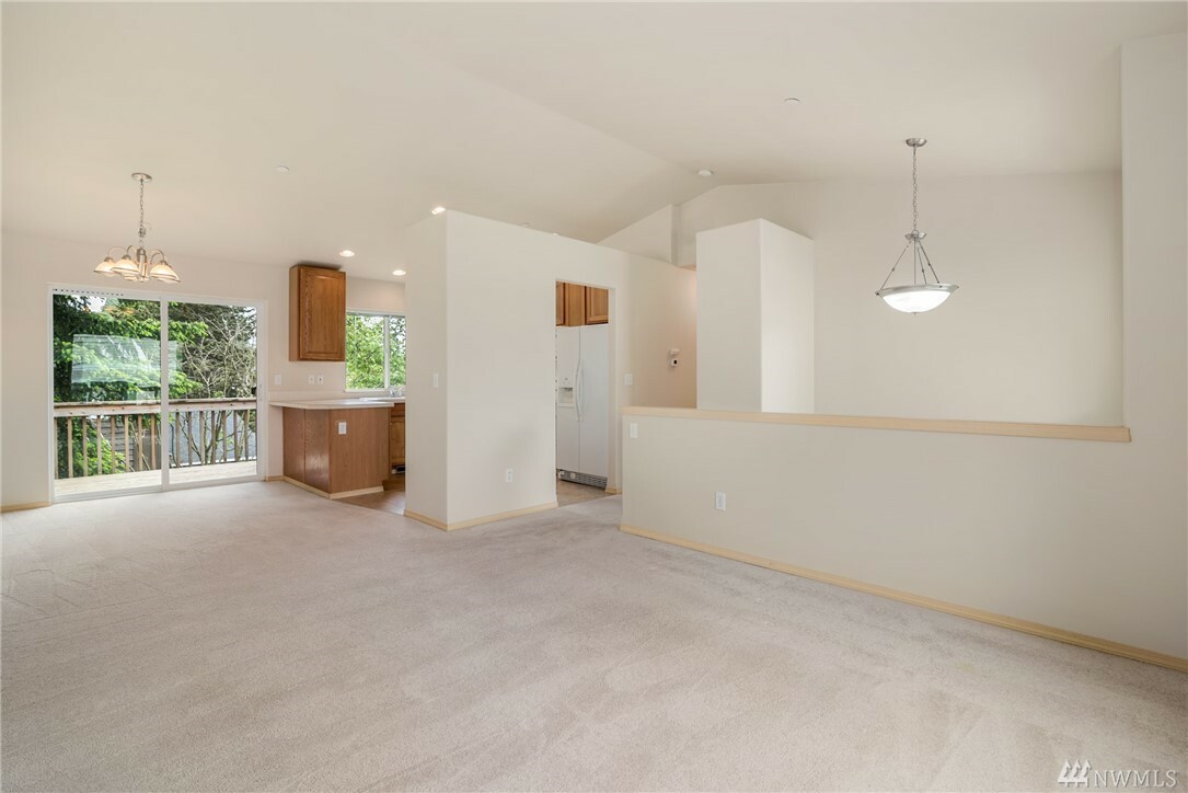 Property Photo:  2402 Melvin Ave D  WA 98203 