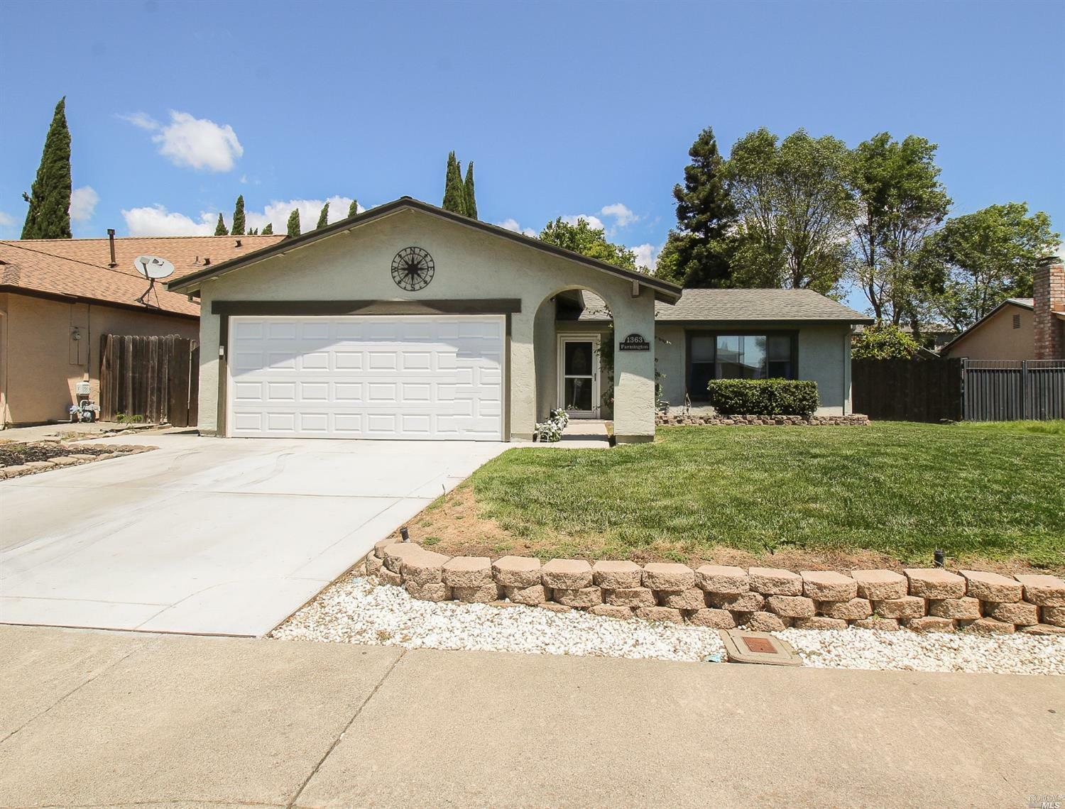 Property Photo: 1363 Farmington Drive CA 95687