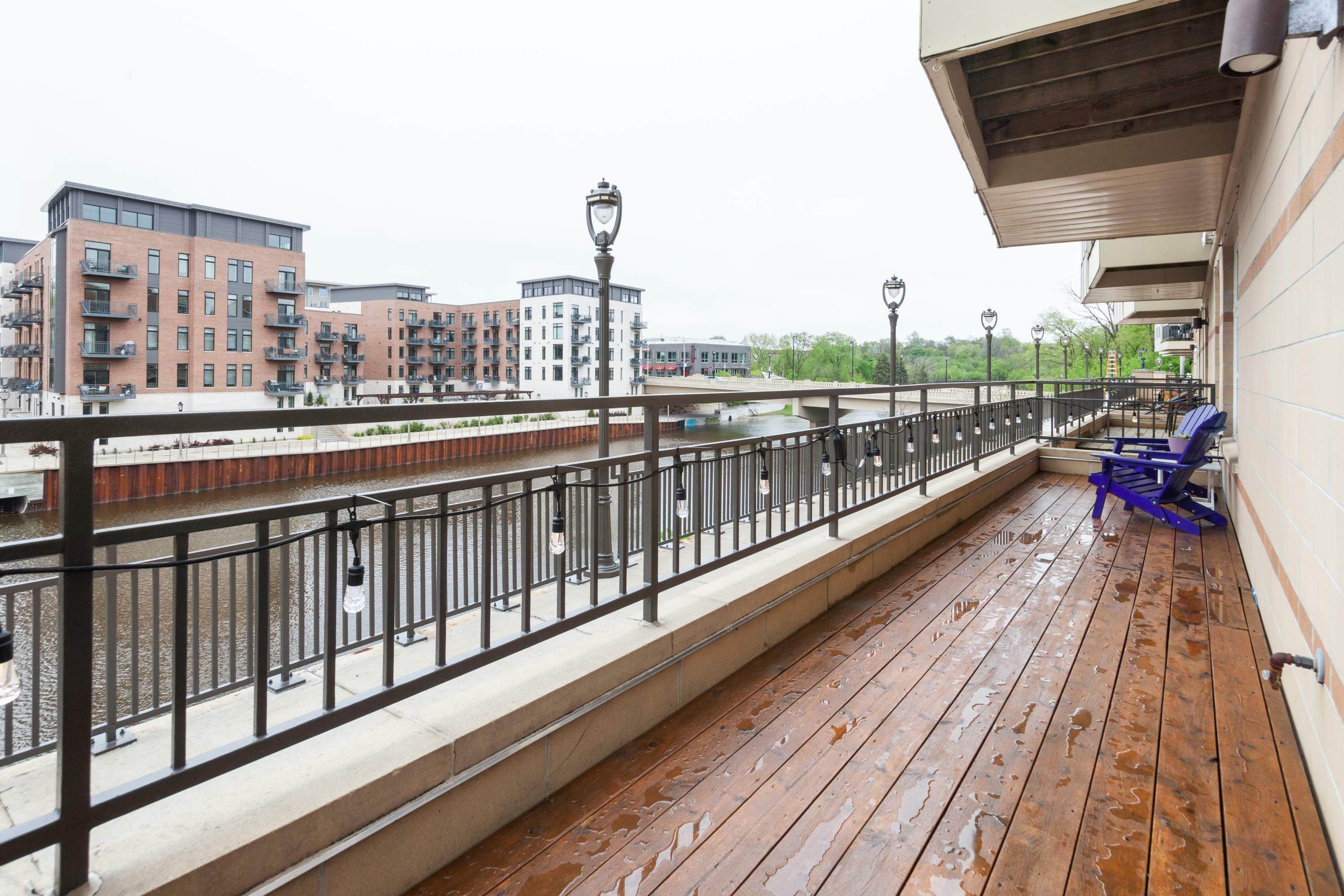 Property Photo: 1915 N Water St 103 WI 53202