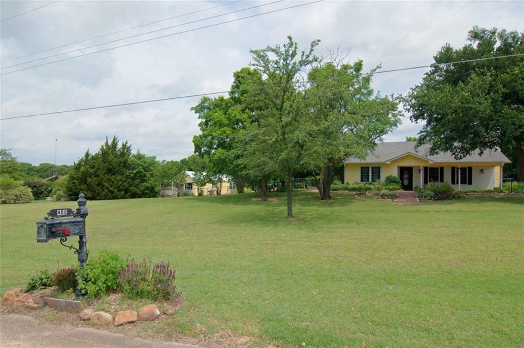 Property Photo:  400 Settlers Bend  TX 75069 