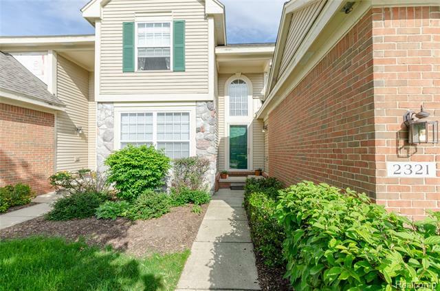 Property Photo: 2321 Hogan Way 112 MI 48188