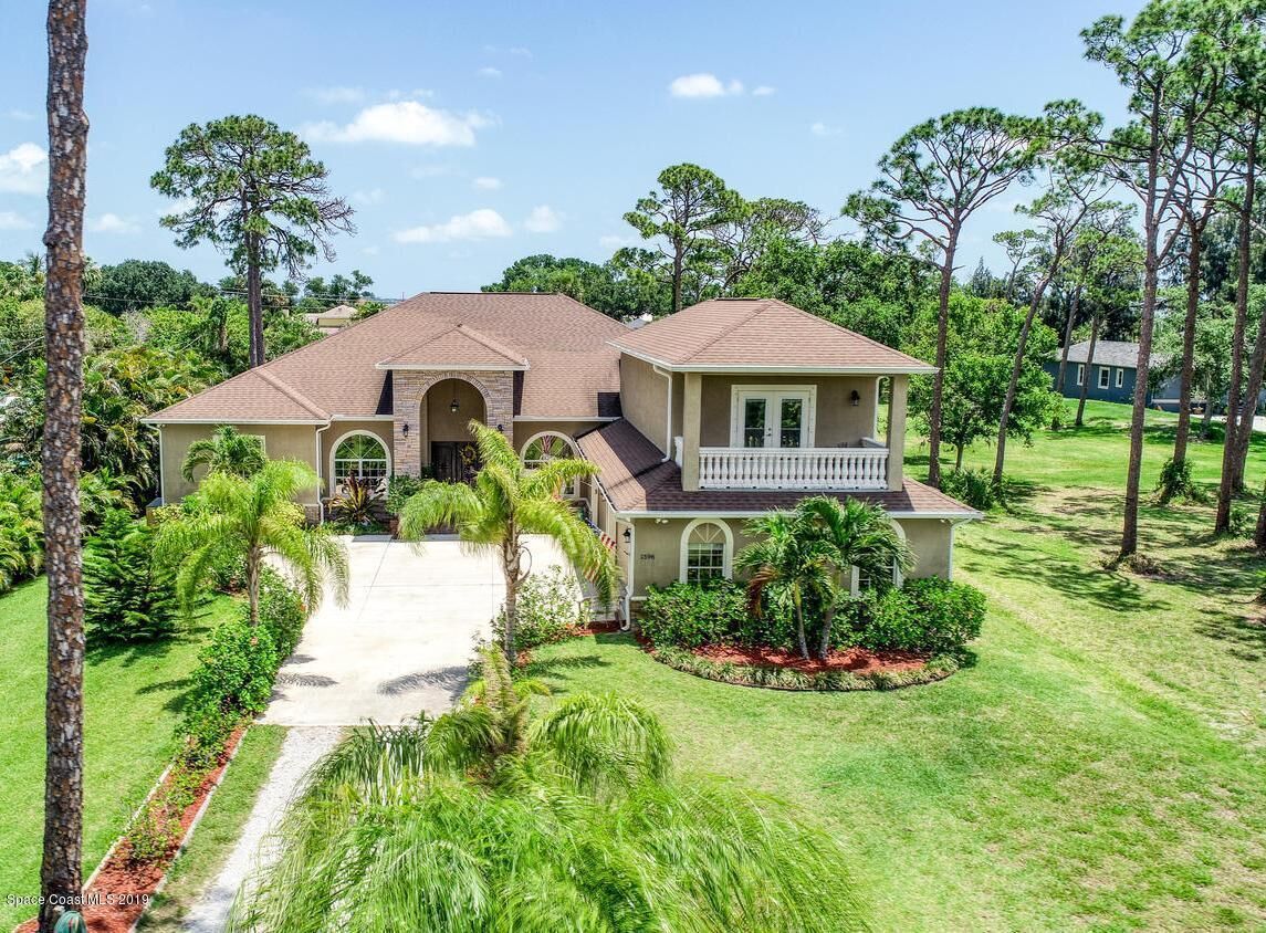 Property Photo: 1596 Newfound Harbor Drive FL 32952