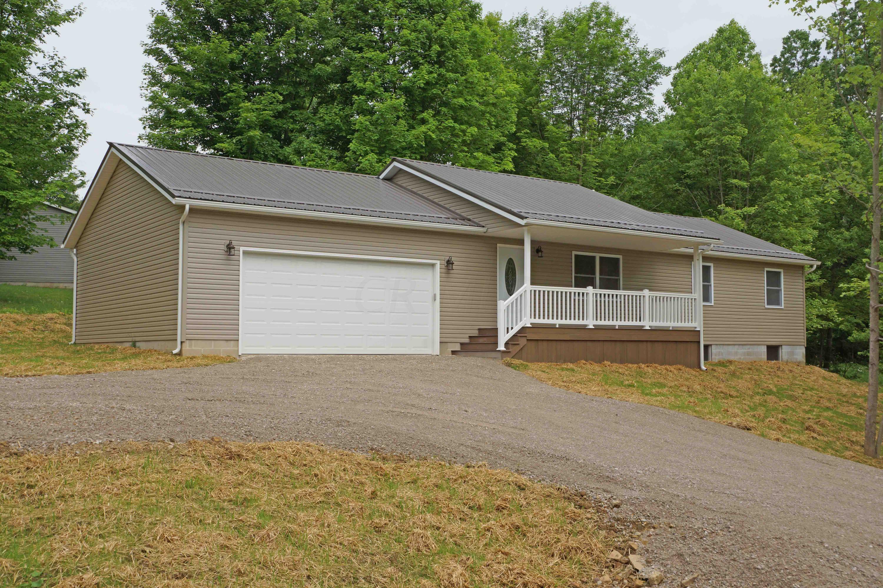 Property Photo: 664 Baldwin Heights Circle OH 43028