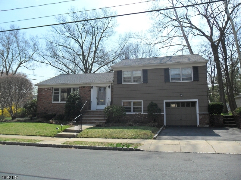 Property Photo:  106 Greenwood Dr  NJ 07041 