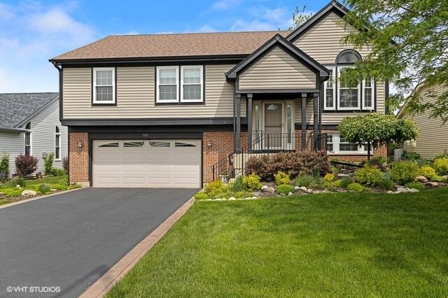 Property Photo: 1131 Lexington Lane IL 60047