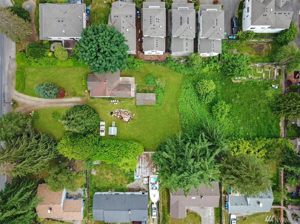 Property Photo: 16318 Linden Ave N WA 98133