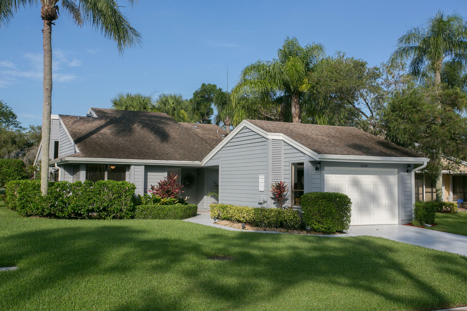 Property Photo:  6660 S Pine Court  FL 33418 