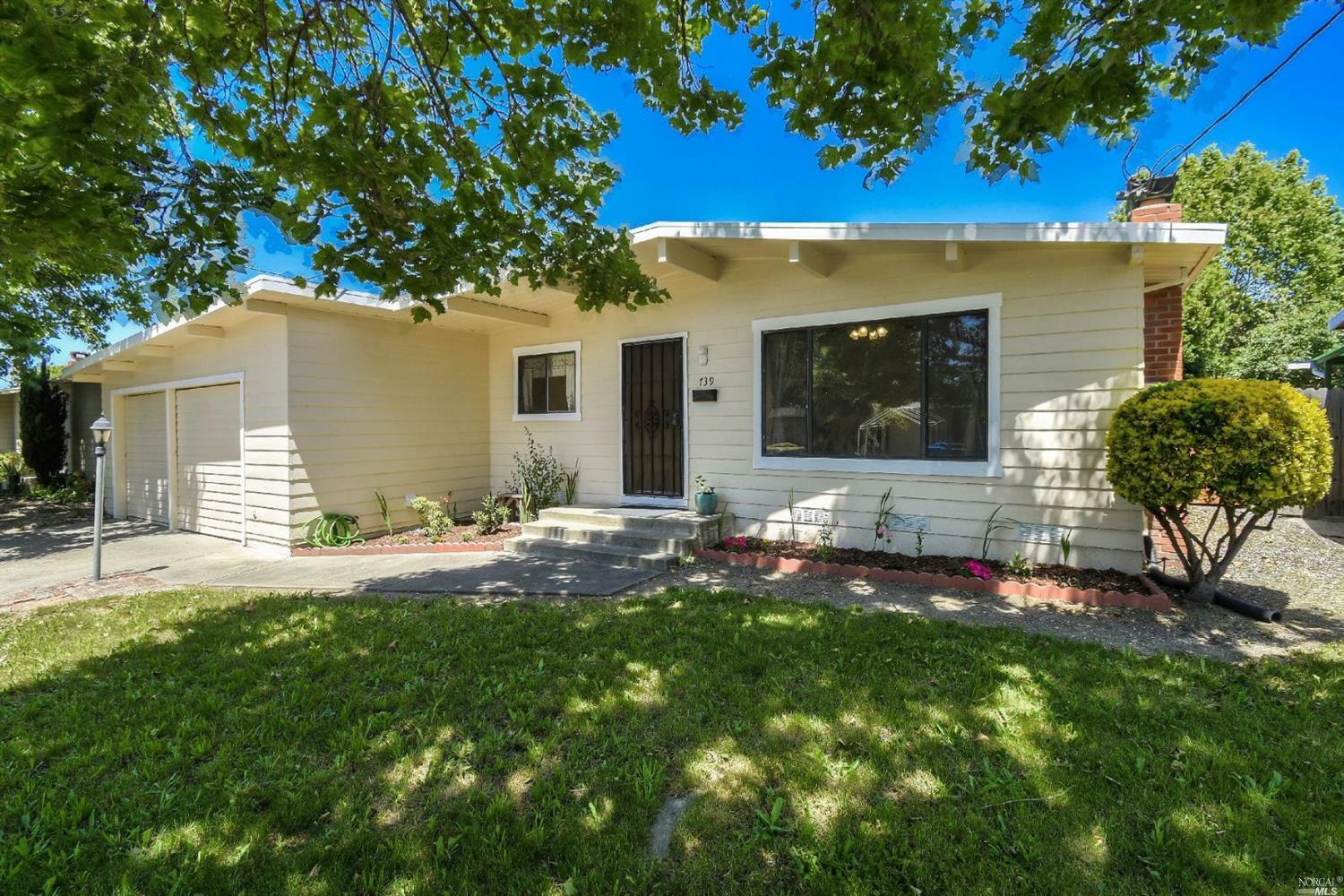 Property Photo:  739 Southwood Drive  CA 95407 