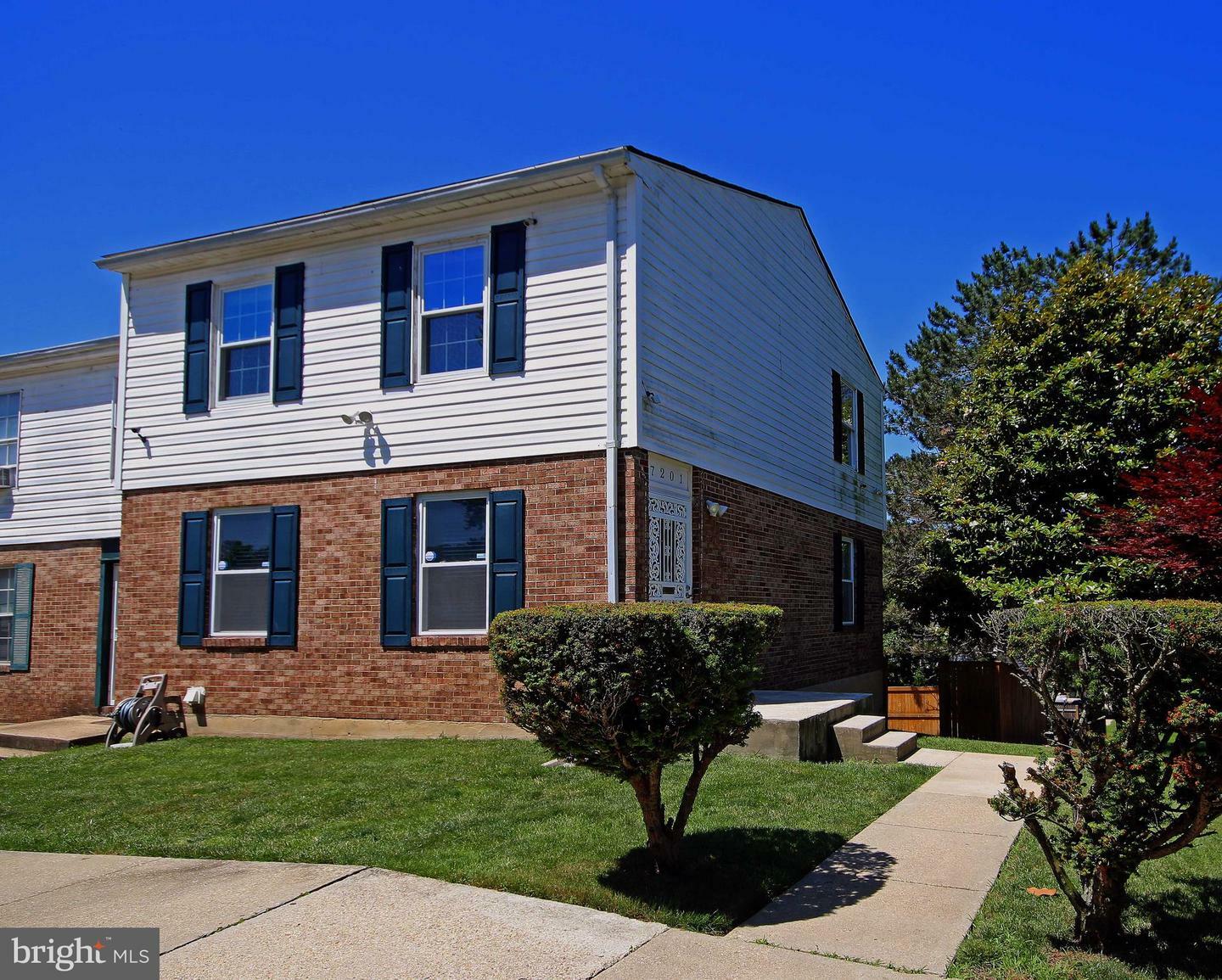 Property Photo: 7201 Wood Hollow Terrace MD 20744