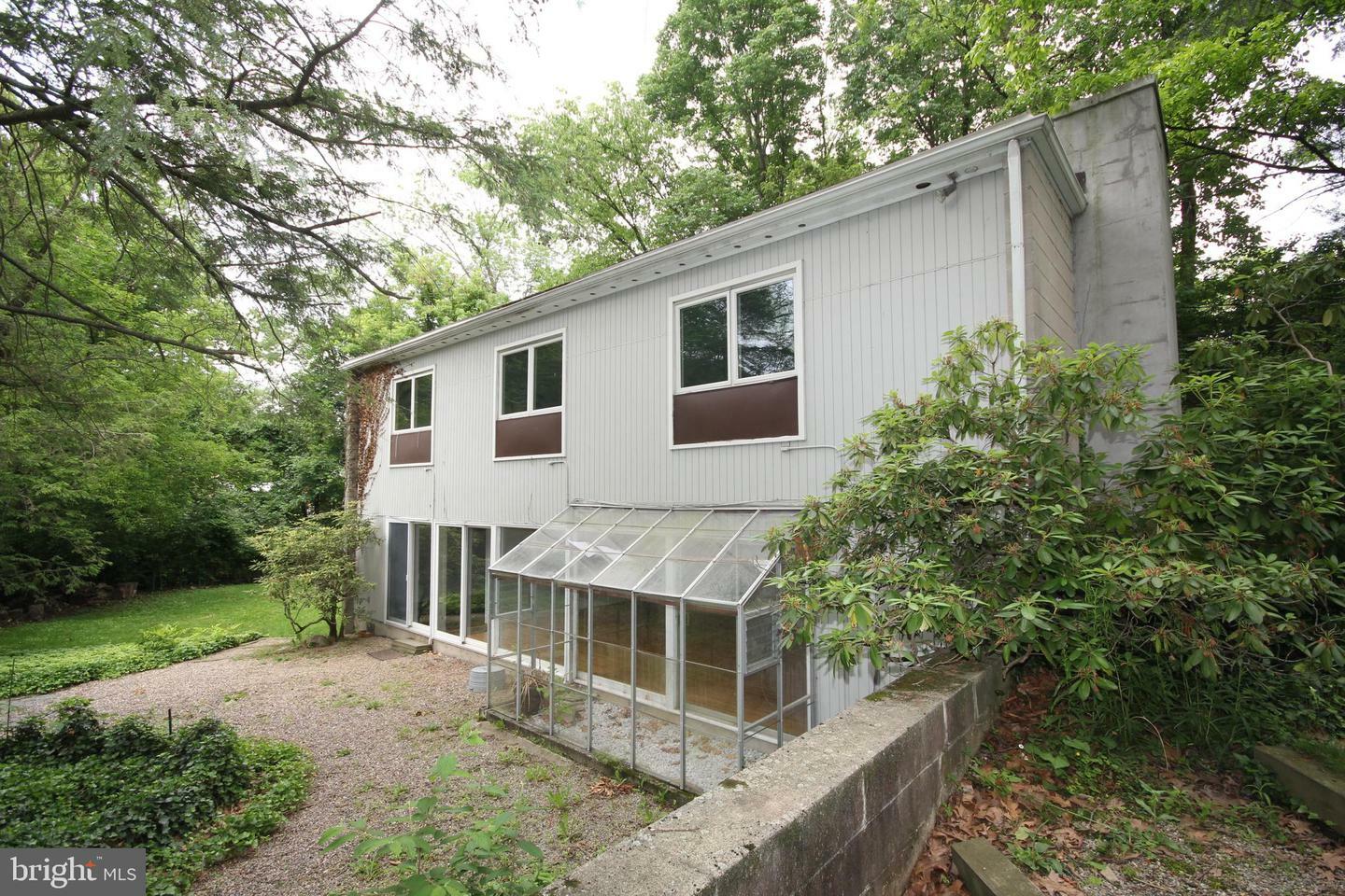 Property Photo: 18 Wheatsheaf Lane NJ 08540