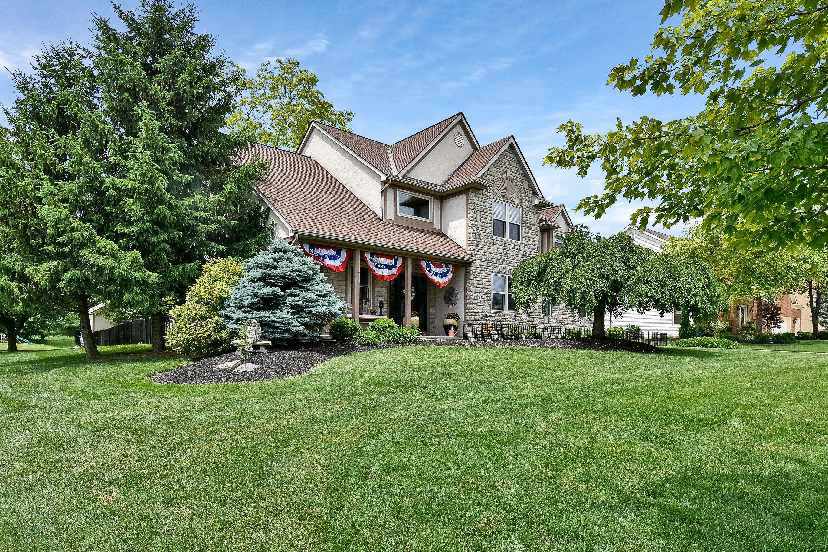 Property Photo: 9833 Wagonwood NW Drive OH 43147