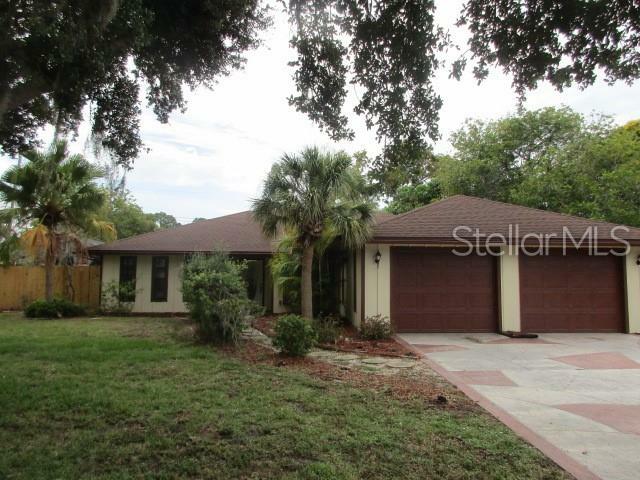 Property Photo:  3271 Shamrock Drive  FL 34293 