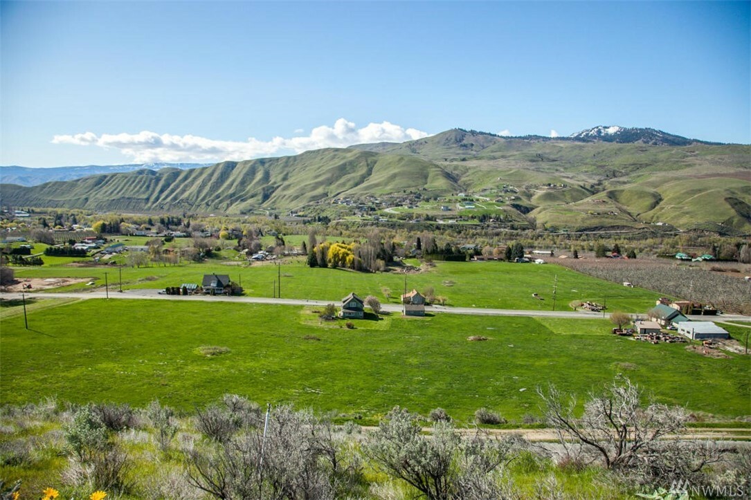 Property Photo: 271 Diede Hills Lane Lot 3 WA 98801