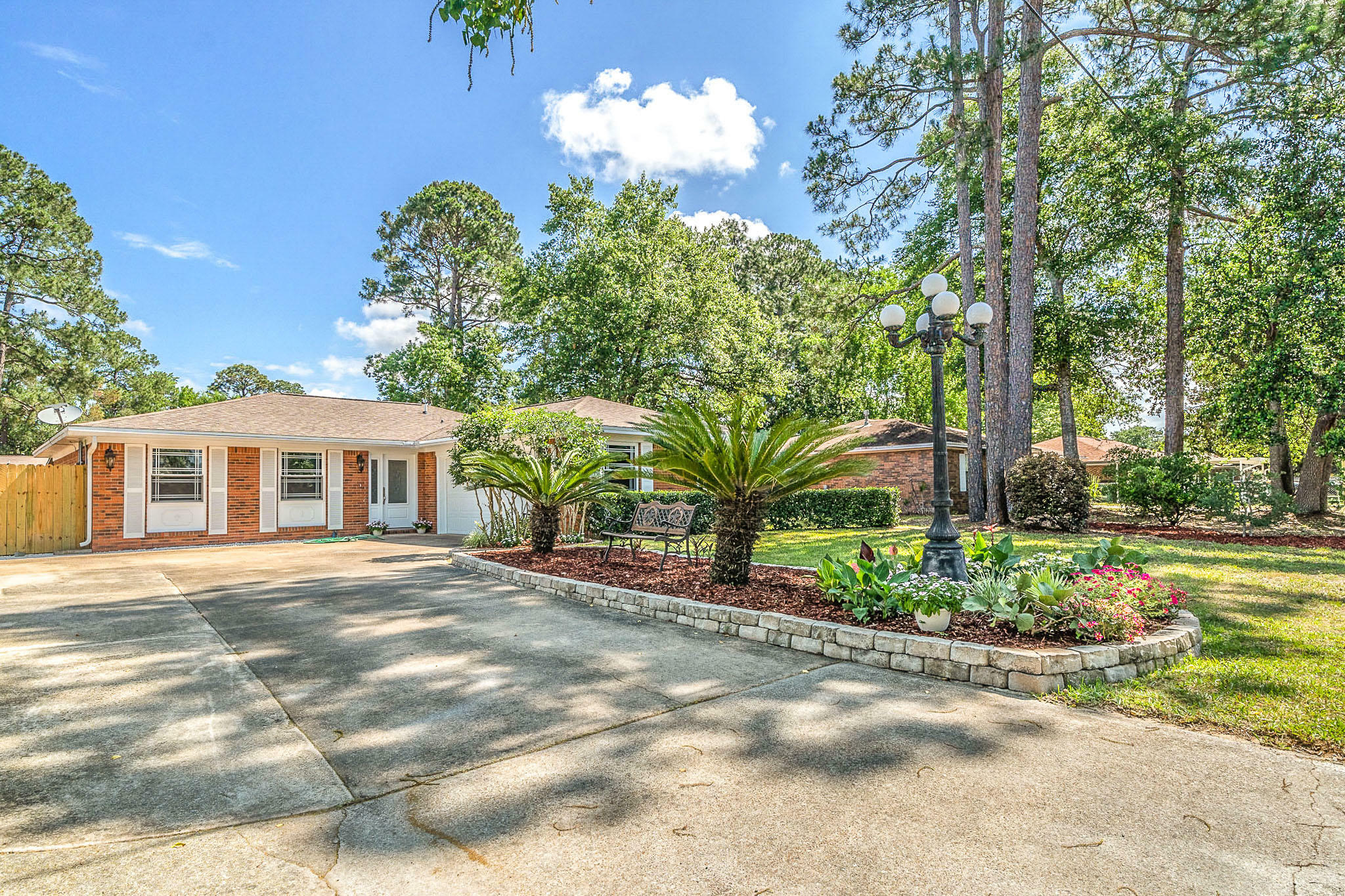 Property Photo:  1004 Valparaiso Boulevard  FL 32578 