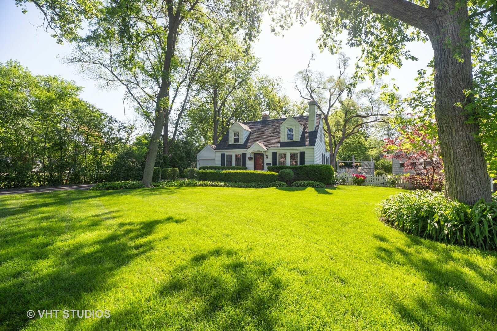 Property Photo:  609 Elmdale Road  IL 60025 