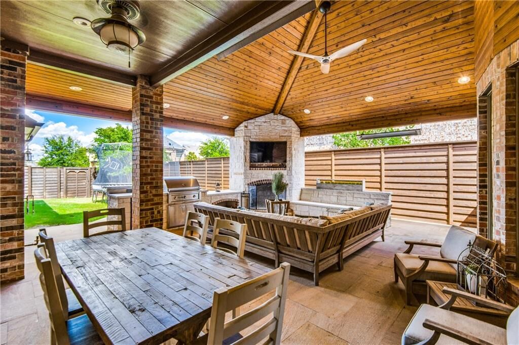 Property Photo: 1205 Lambeth Lane TX 75056