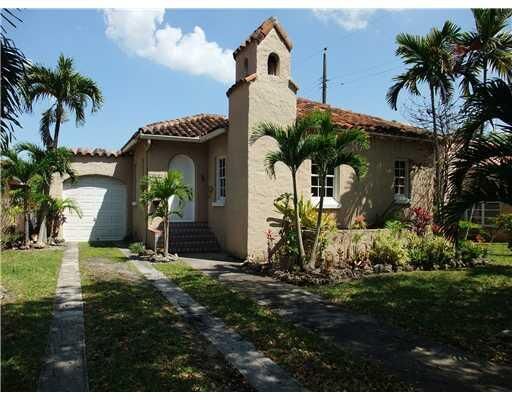 Property Photo:  1009 Genoa St  FL 33134 