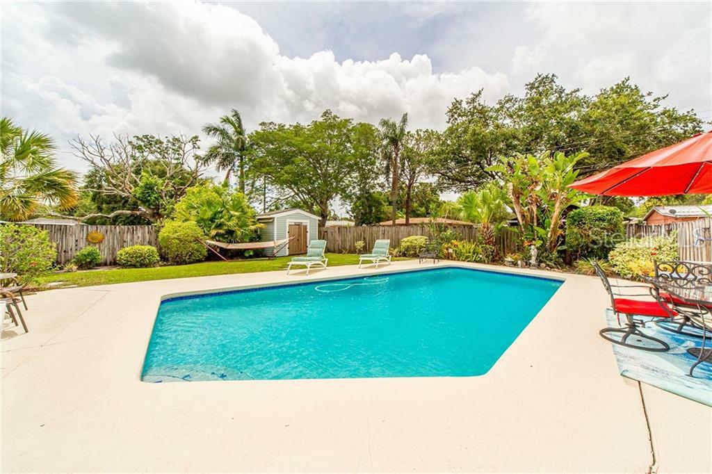 Property Photo: 622 75th Avenue N FL 33702