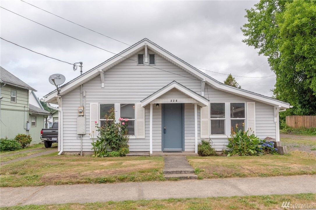 Property Photo:  224 E Main St  WA 98564 