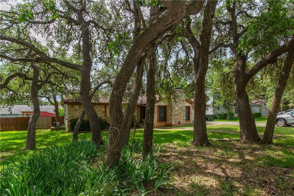 Property Photo:  25 El Conejo Trail  TX 78676 