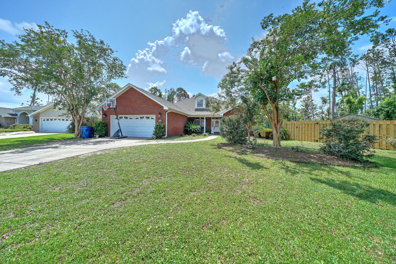 Property Photo: 4040 Ilex Circle FL 32405