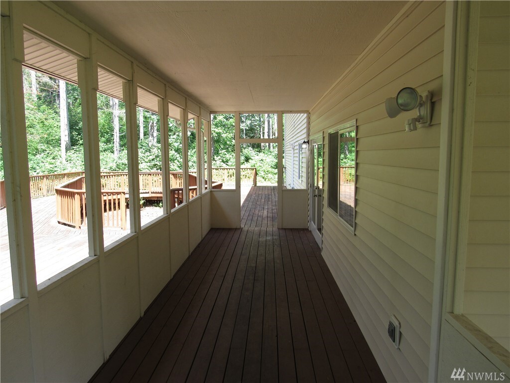 Property Photo: 17101 230th Avenue SE WA 98038