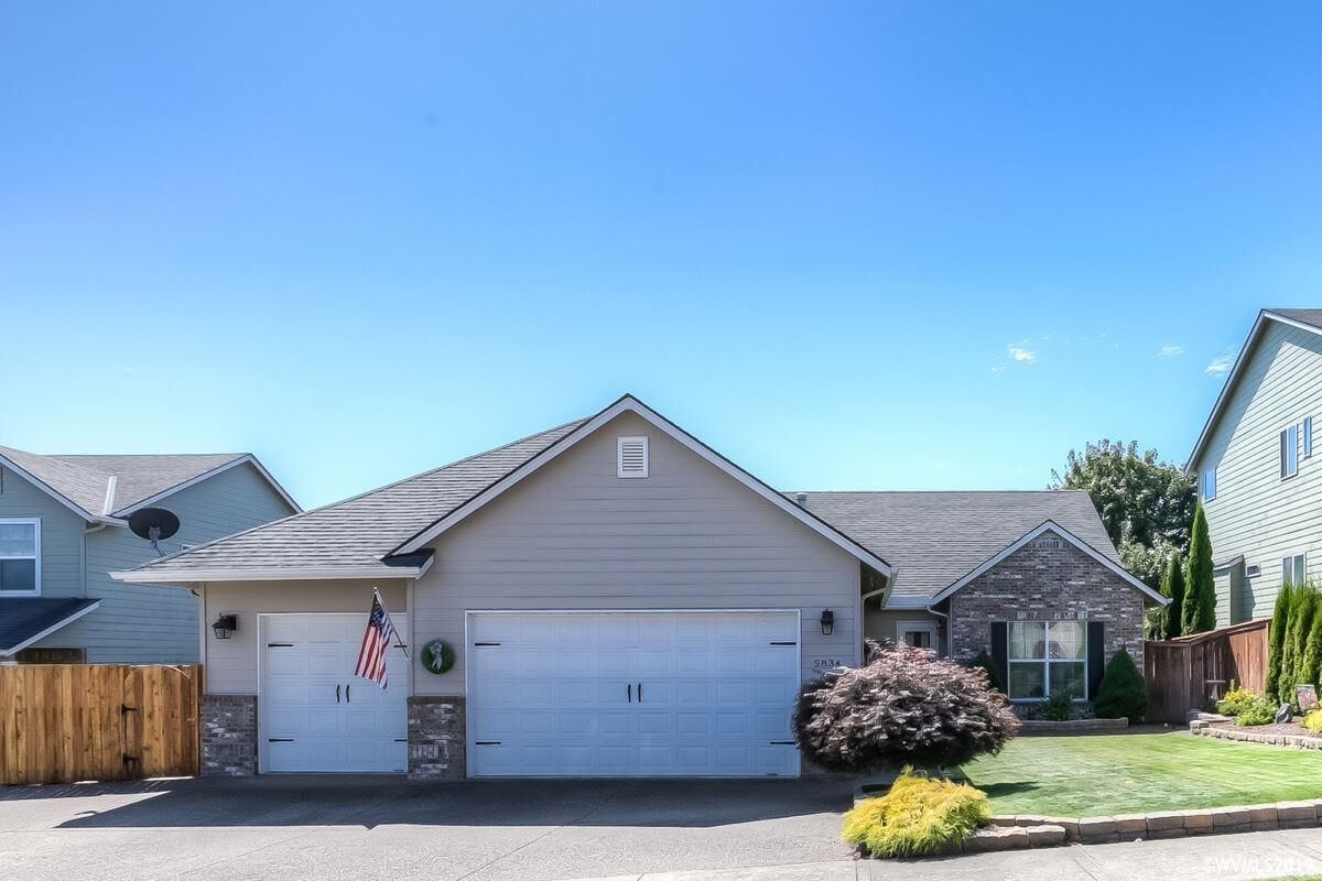 Property Photo:  2834  Cleveland Av NW  OR 97304 