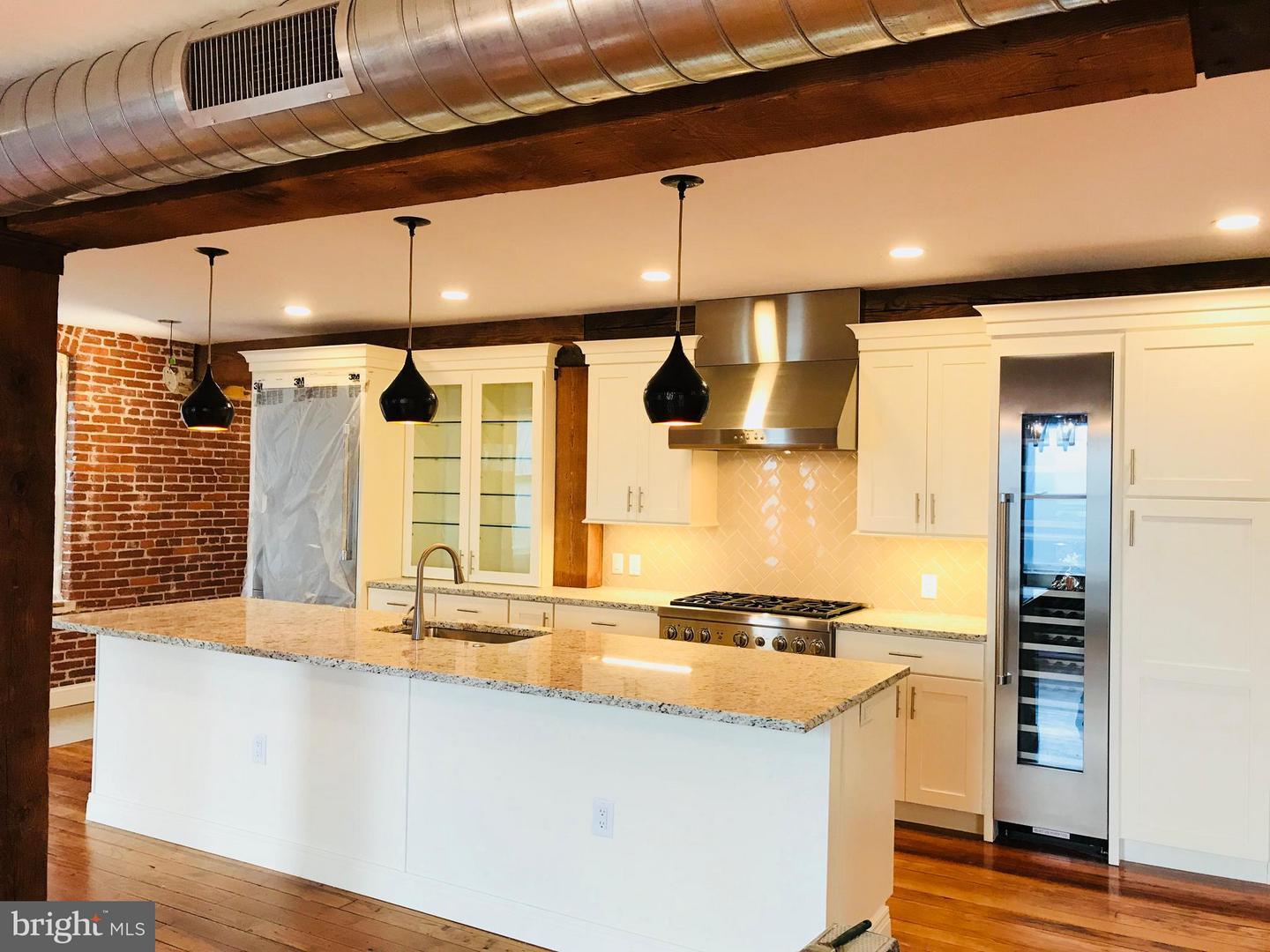 Property Photo: 228 E Grant Street 3A PA 17602