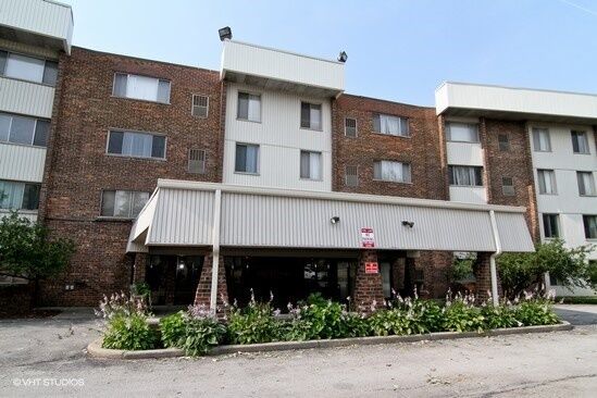 Property Photo:  841 North York Street 408  IL 60126 